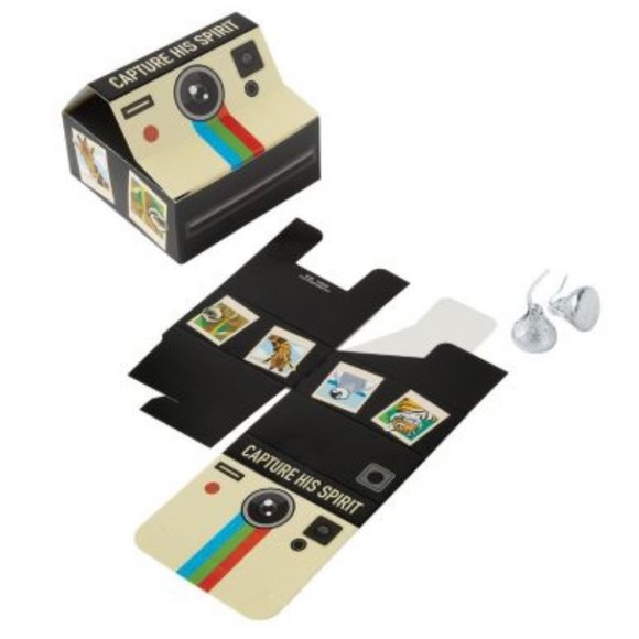 Treat Boxes 12ct Wild Encounters Instant Camera Candy - Picture 1 of 6